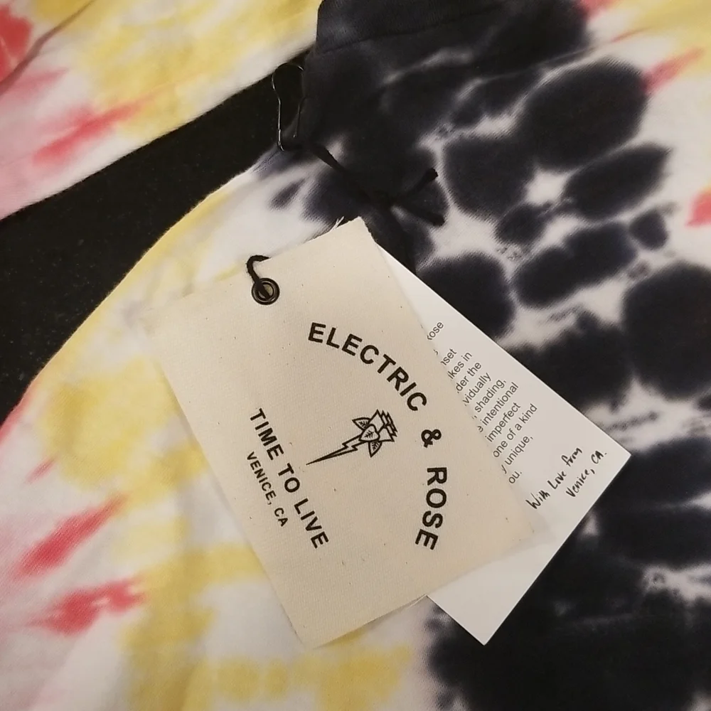 💕ELECTRIC & ROSE💕 Long Sleeve T-Shirt Top ~ Tie Dye Pattern Small NWT